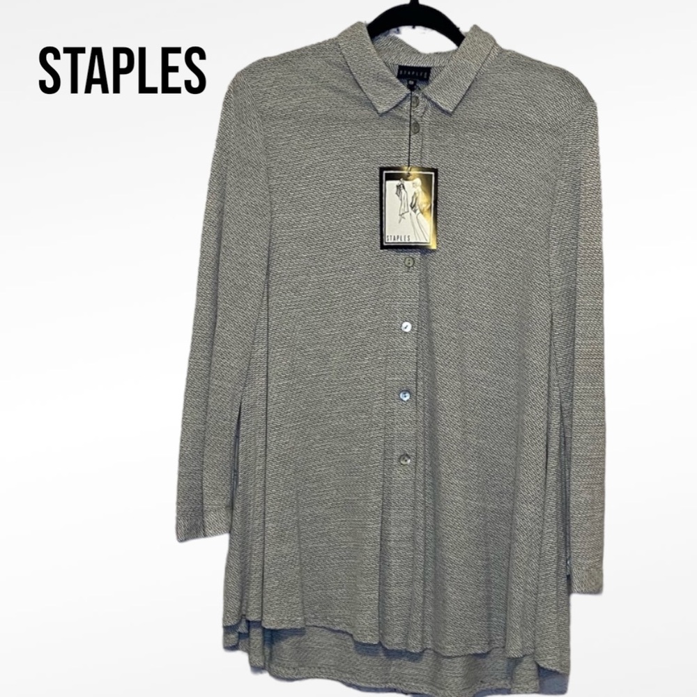 NWT STAPLES Gray and White BUTTON DOWN BLOUSE Top SMALL Flow Loose